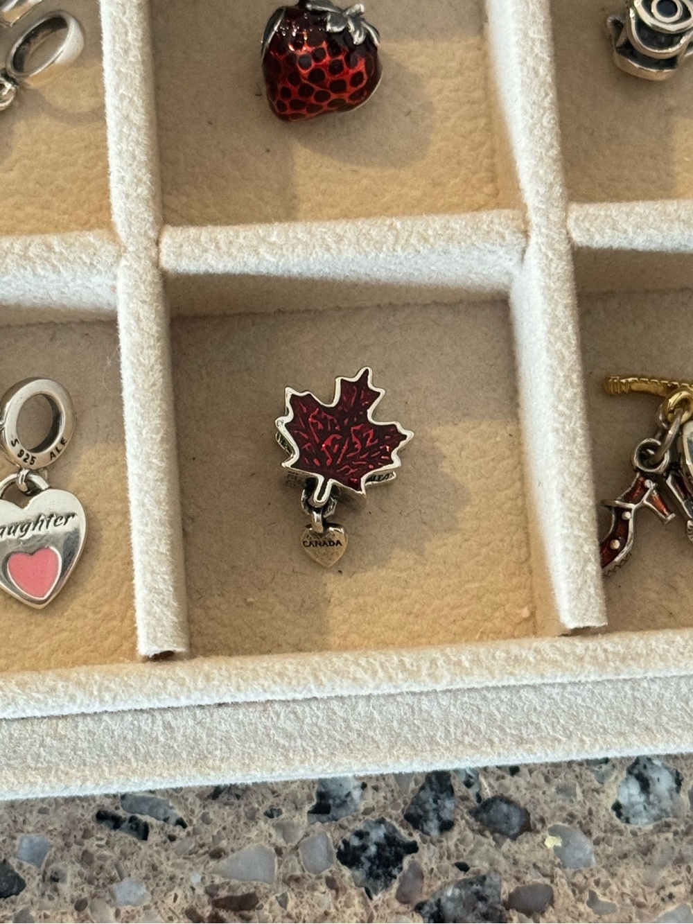 Pandora Canada leaf charm